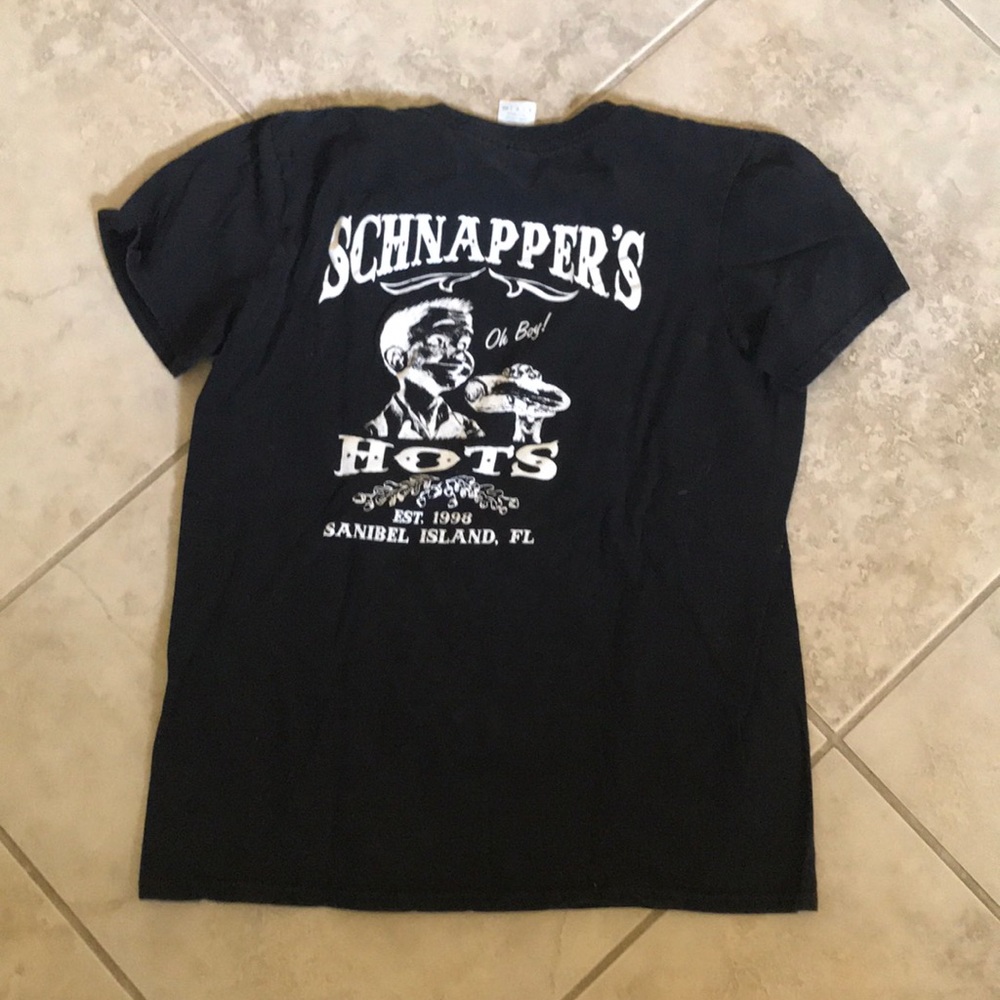 Graphic tee Schnappers Hots Sanibel Black small